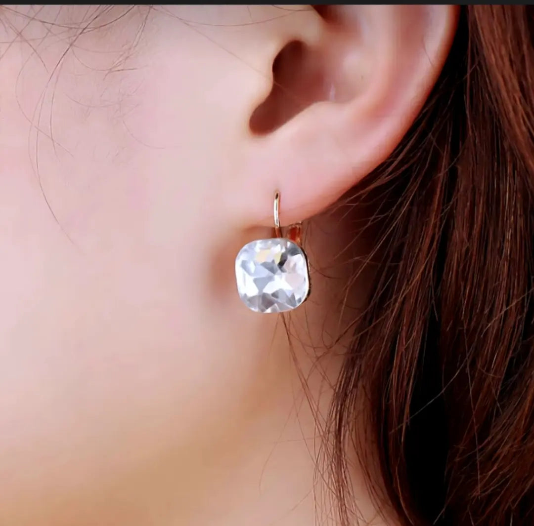 14k Gold-Plated Stud Crystal Earrings Beautiful Girl Boutique
