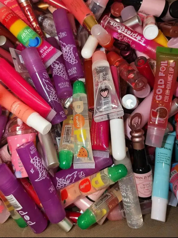 Pout Perfection Lippy Scoop - 5 Surprise Lip Products Beautiful Girl Boutique